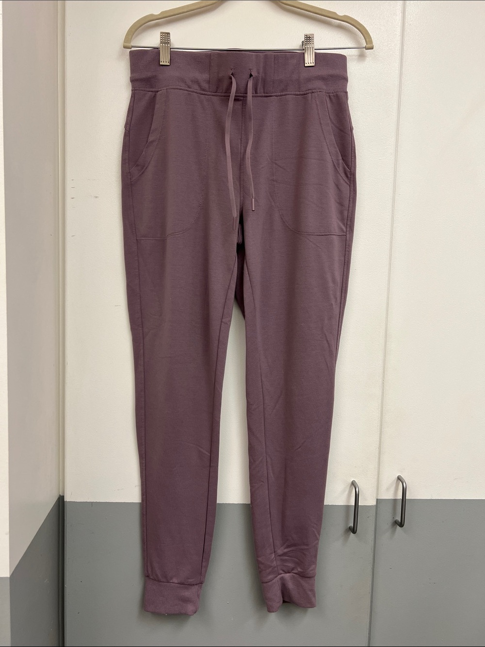 Yogalicious Purple Jogger Sweatpants with Drawstring Activewear Gym Workout M
